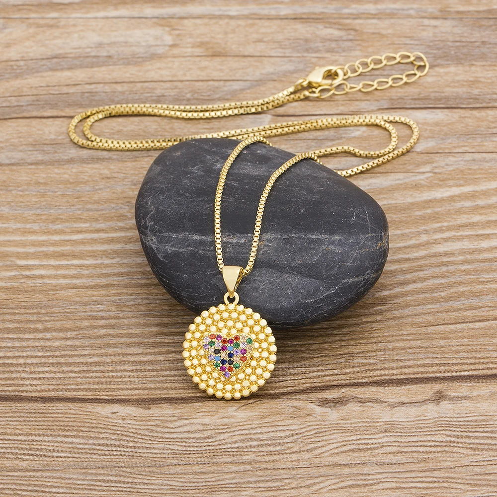 QIKU Romantic Heart Shape Colorful Zircon Women Copper Necklace Round Coin Pendant Jewelry Charm Gift Wholesale Price Daily Wear