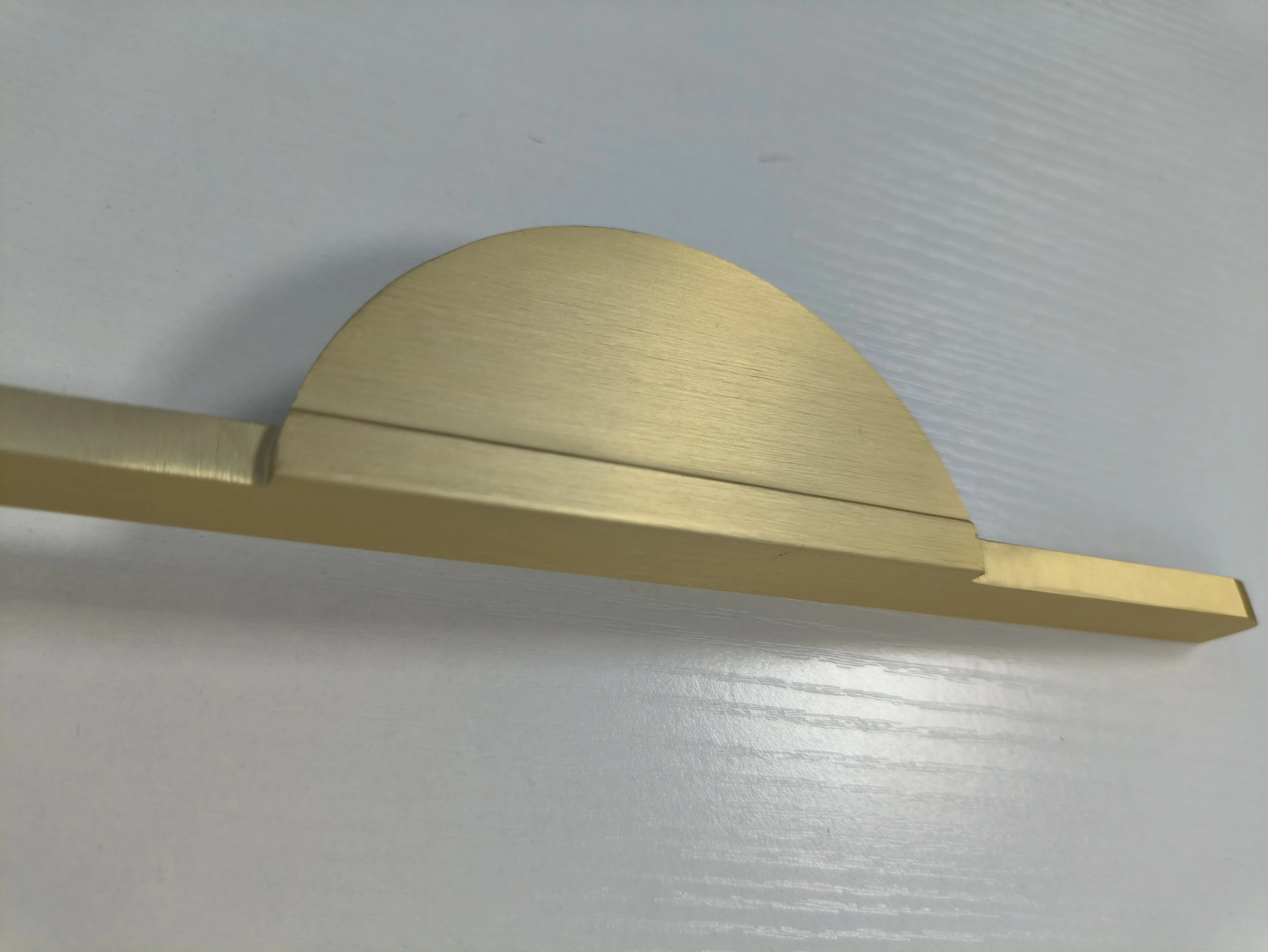 Modern light luxury to open the door golden handle wardrobe door through the top handle new Chinese creative aluminum alloy hand