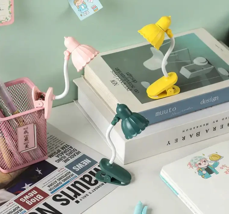New mini portable clip small desk lamp random Angle rotation free bending small book clip night light