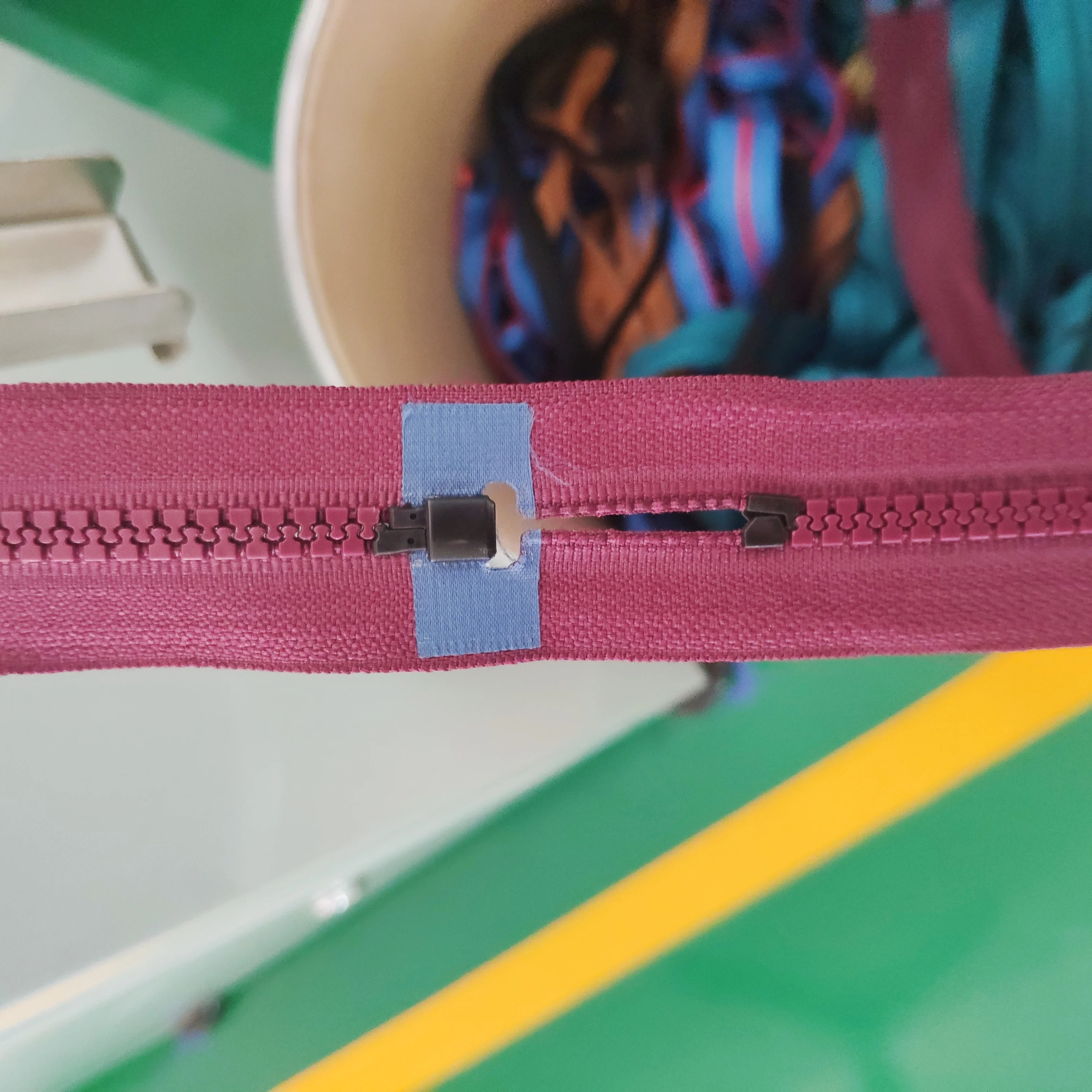 Manufacturer Plastic Zipper Full-auto Single Chain Joining Machine