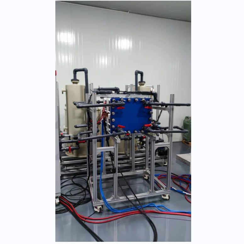 VFB 40kWh система потока ванадиевой батареи 10kW4h хранения энергии 200 мВт/см2 эффективность переменного тока больше чем 70% 50 ~ 80 В