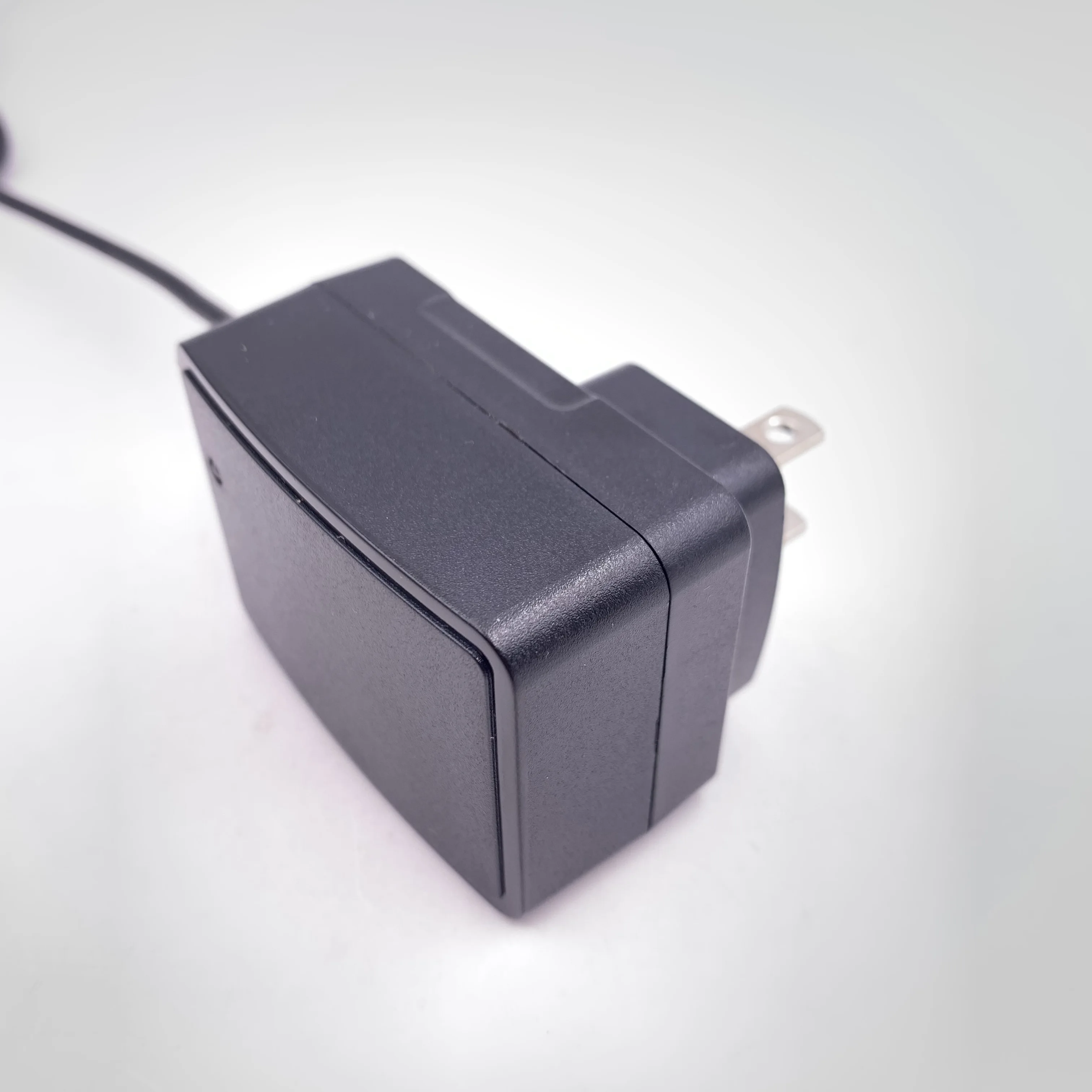 BIS Certification AC 100V-240V Input to DC Output Adaptor Power Adapter 12V1A with USB Type-C 5521 DC Jack