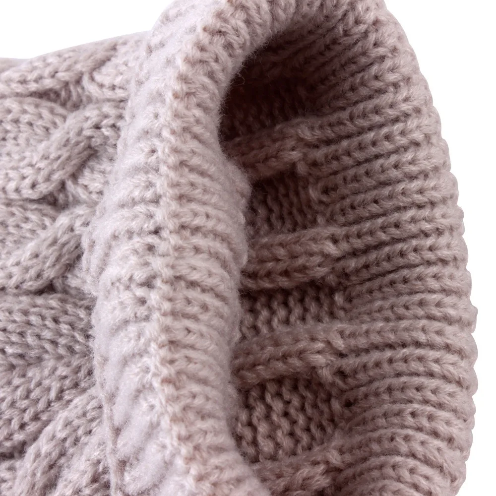 2024 Newly Launched Christmas Fluffy Warm Pet Clothes Custom Design with Fabric that is Pet-Friendly