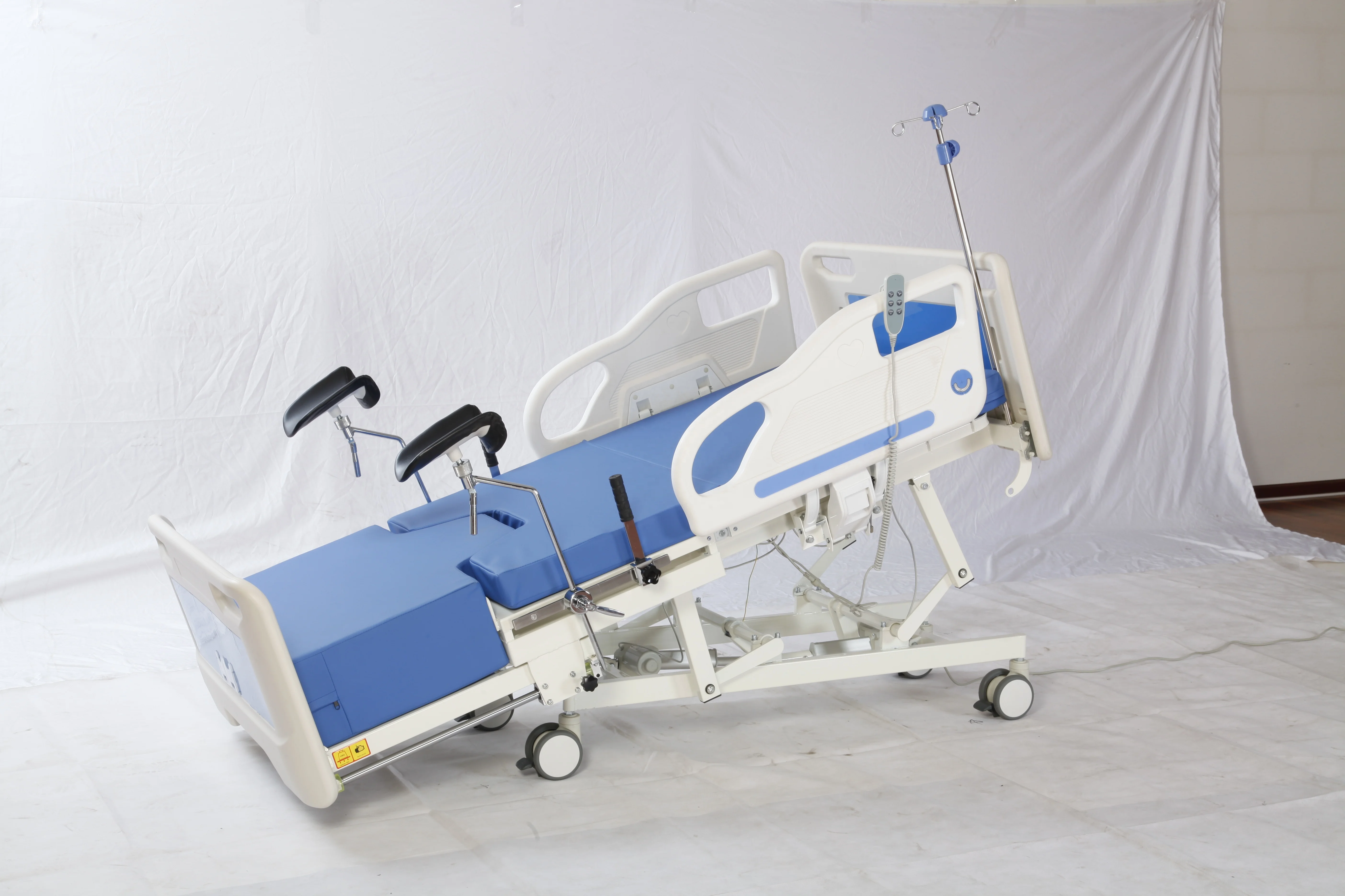 Роскошная мебель Trendelenburg Регулировочная электрическая Акушерская кровать для продажи