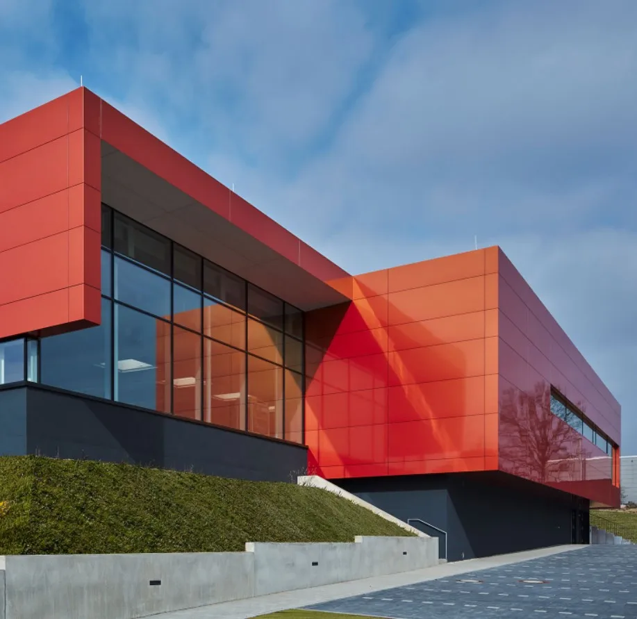 Customized 3mm 4mm alucobond aluminium composite panel et accessoires