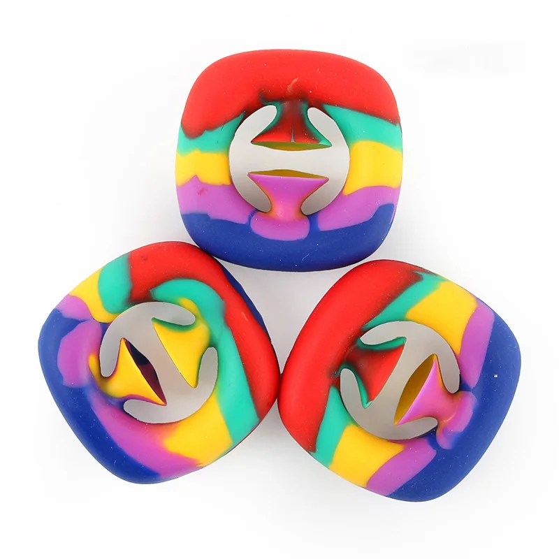 Hot Selling Newest Stress Relieving Squeeze Toys Noise Maker Finger Hand Grip Ring Toys