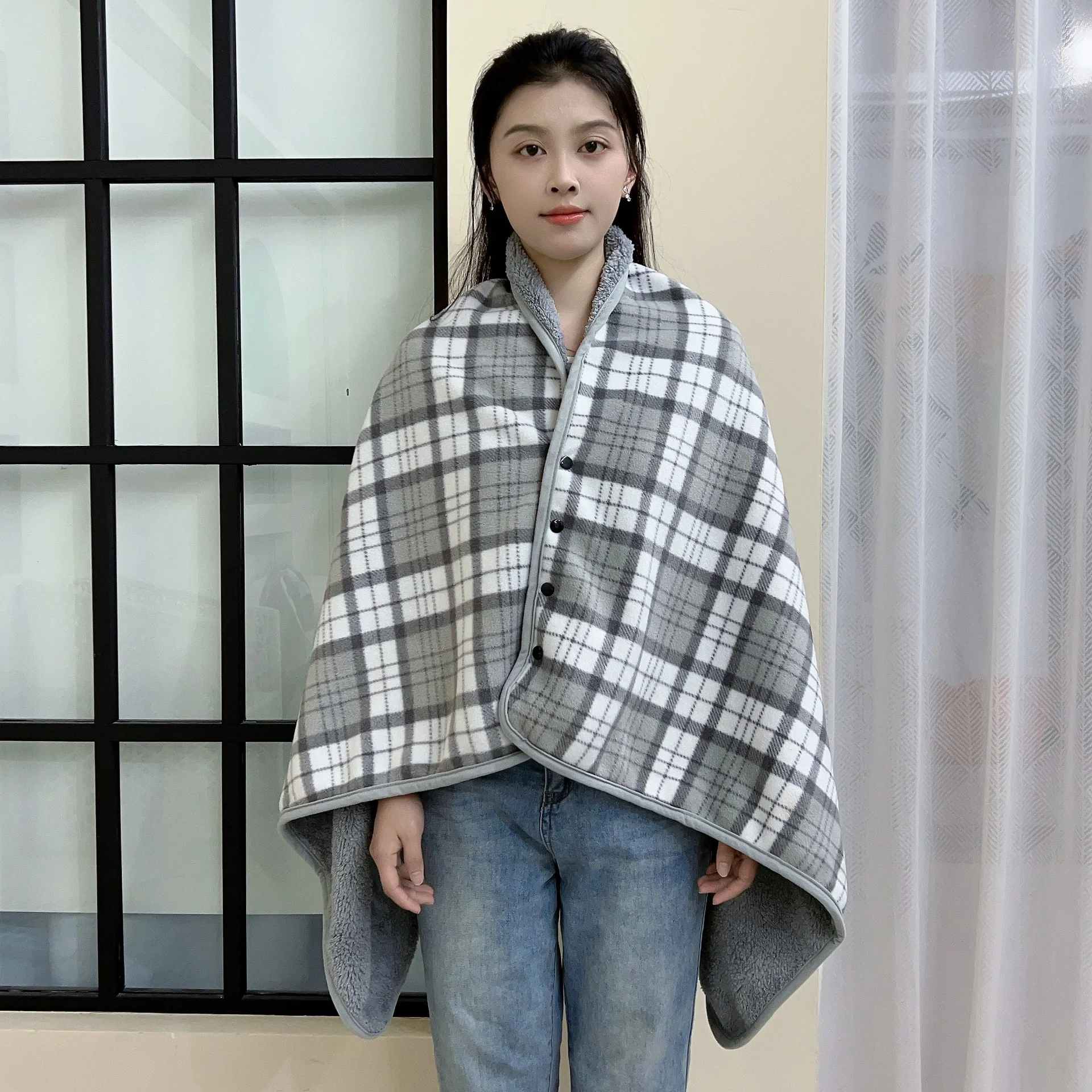 Носимое зимнее одеяло Двухслойное очень мягкое супер теплое женское плюшевое