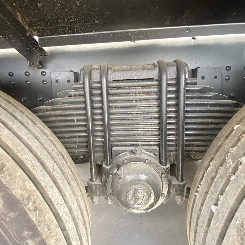 Подержанный масляный бак Shacman F3000 15000L-20000L 10 колес 380 л.с. топливный 6x4 по заводской цене