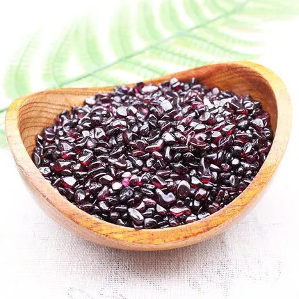 New product natural garnet tumble crystal stone gemstone chips gravel healing reiki crystal craft garnet stone for decoration