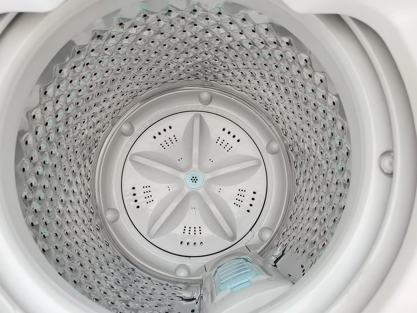 Special Design Widely Used 28kg Mini Automatic Household Single Tub Washing Machine