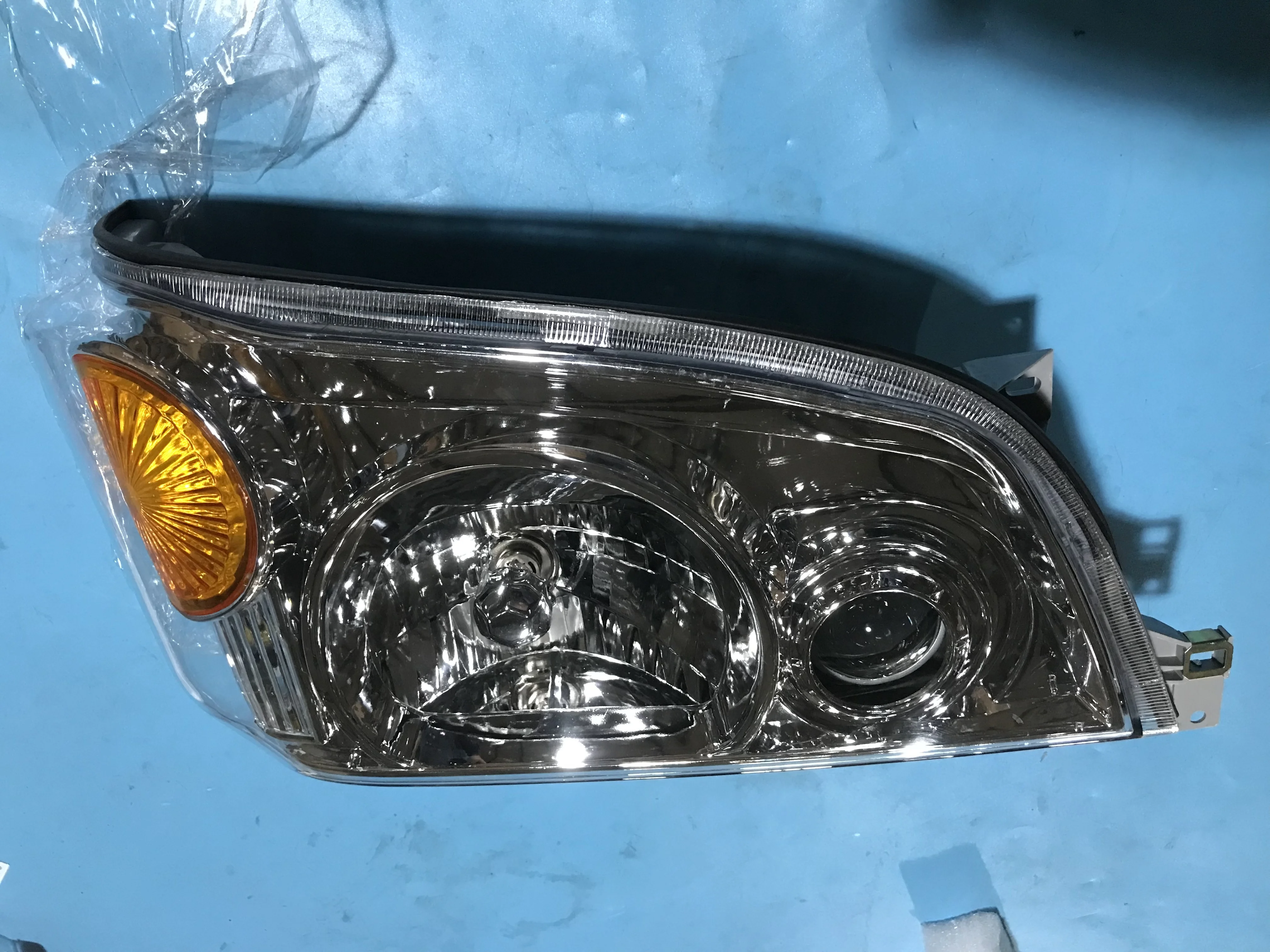 Good Price  Auto Body Parts Front Head Light fit for Light Truck JAC Truck 1040