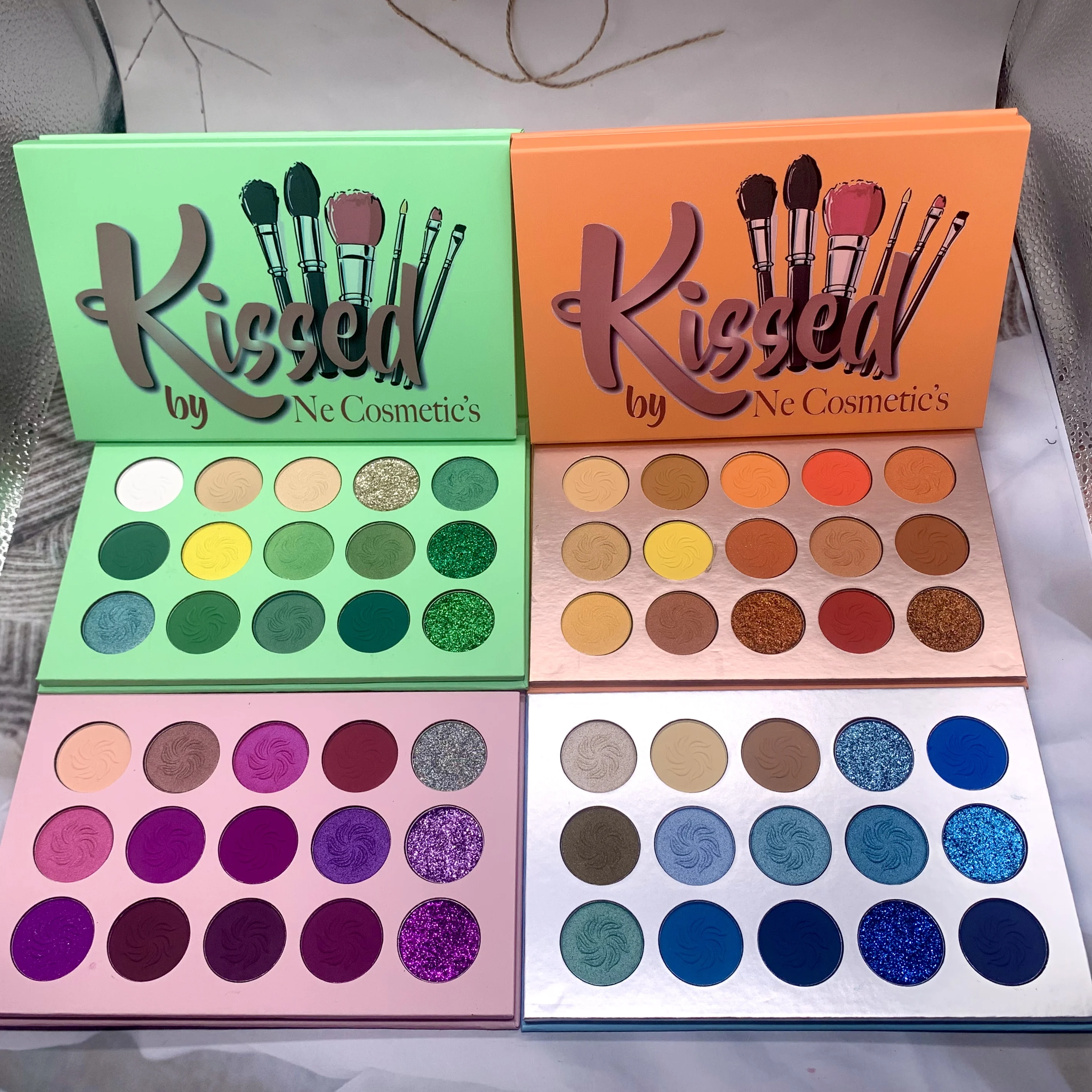 Customize eyeshadow palette private label custom logo pallets with no labels