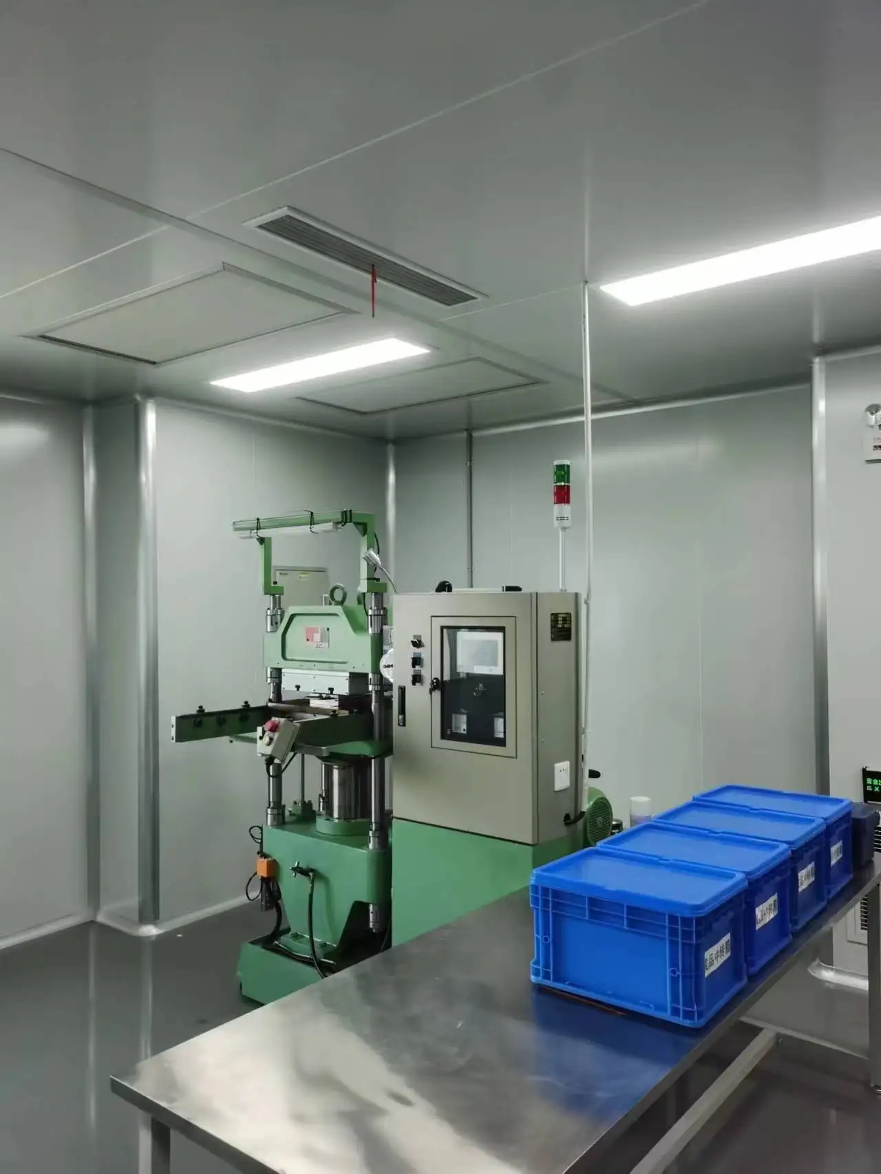 Peroxide Cure Fluoroelastomer High-fluorine FKM terpolymer Offers improved water steam and base resistance for FKM product