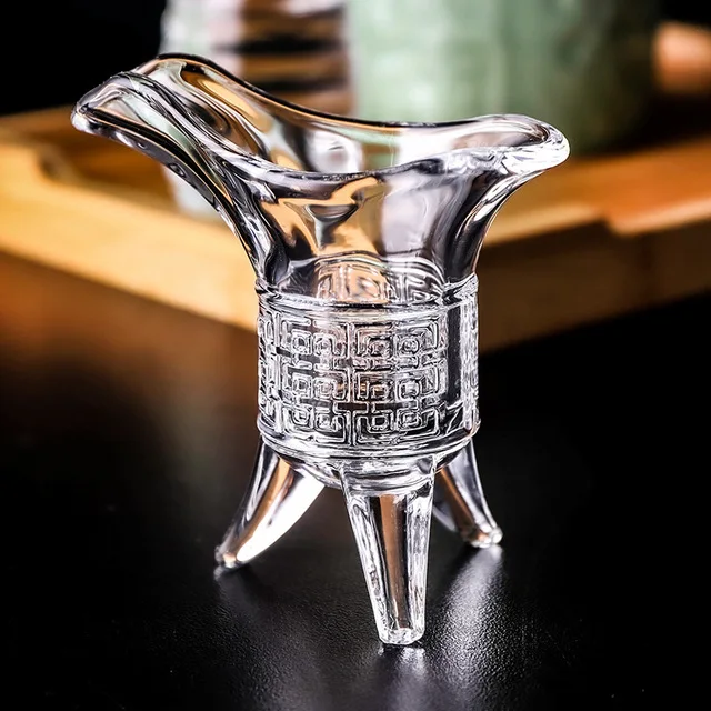 Chinese style cultural Drinking like an Ancient King/Queen - 100ml Unique Clear Beer Glass Cup Dispenser Decanter for liquor