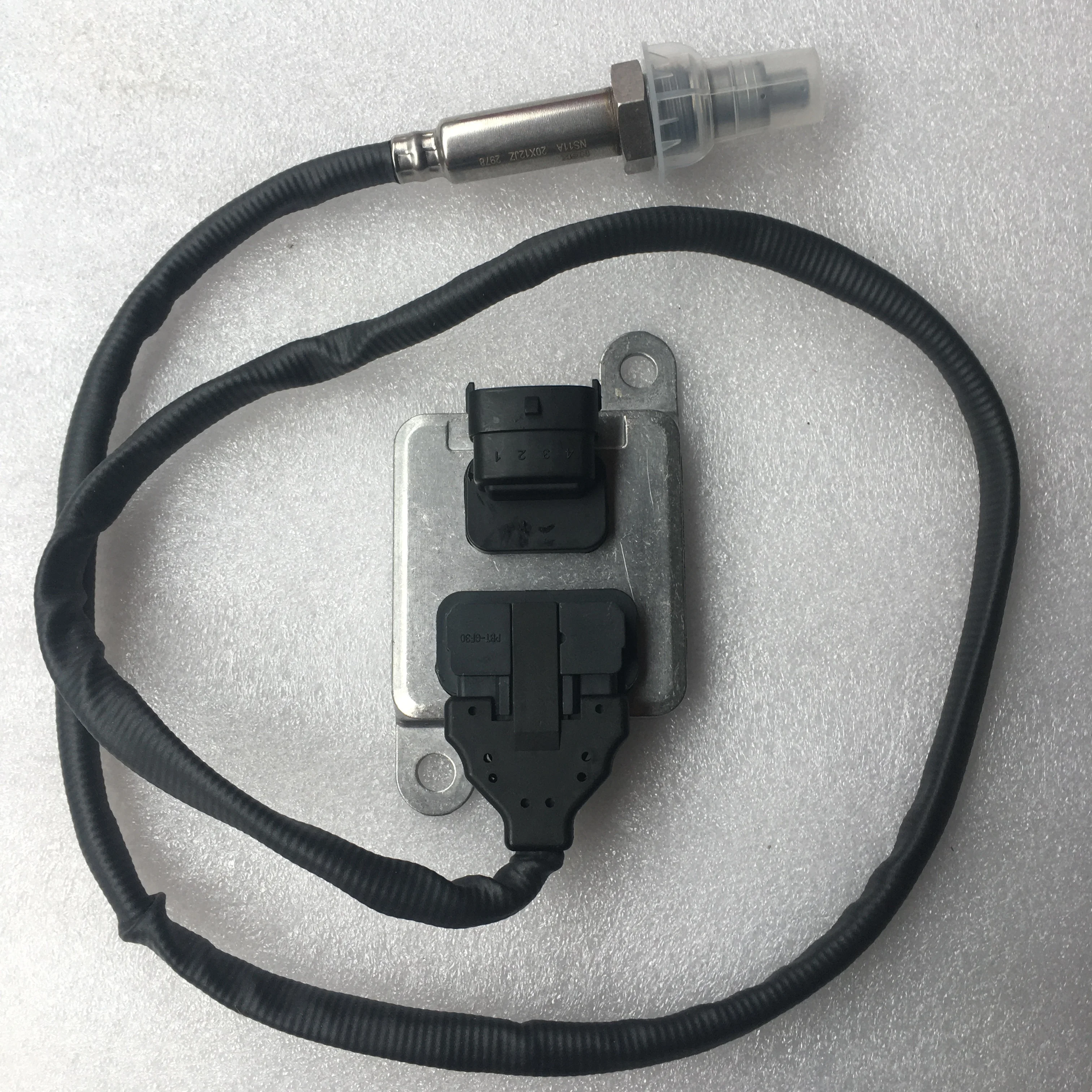 Оригинальный новый датчик азота и кислорода 5WK96674A 2894939 масла по хорошей