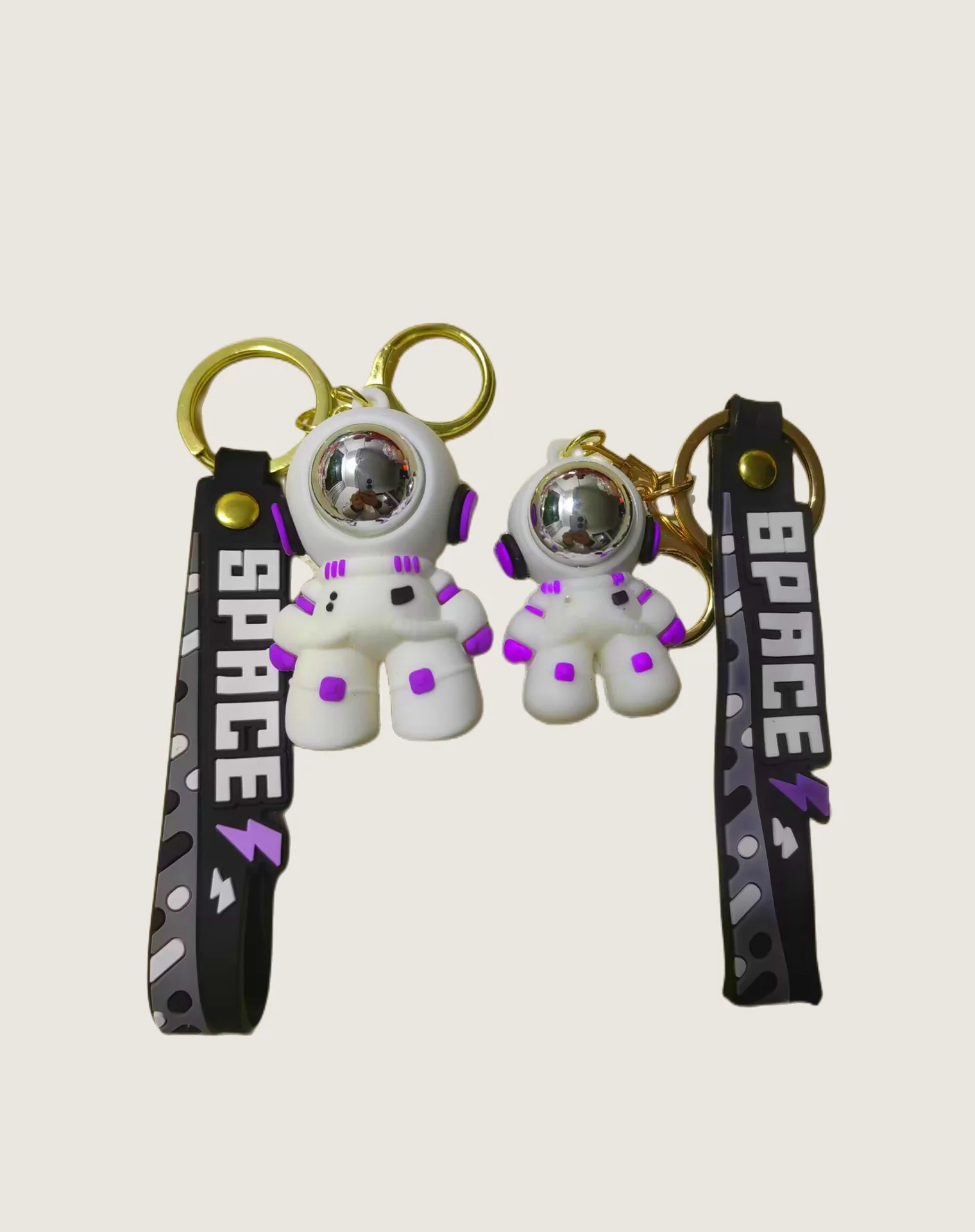 accessories wholesale pvc rubber 3d cute kawaii anime keychain cartoon keychains astronaut keychains