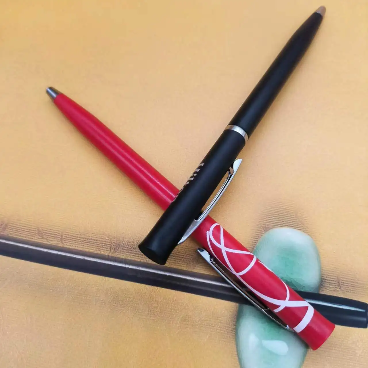 CHXN Wholesale novel hotel ink pen laser printing enterprise logo advertising pen frosted plastic ball pen