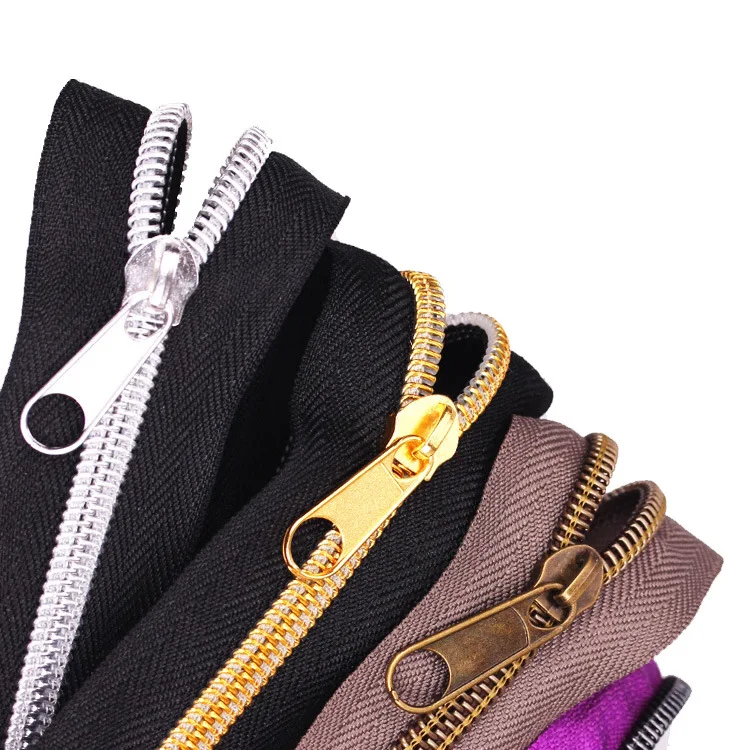 Hot Sale 3 Derlin Close End Fancy Metallic Eco Friendly Red Gold Teeth Sale Zipper Tape 5