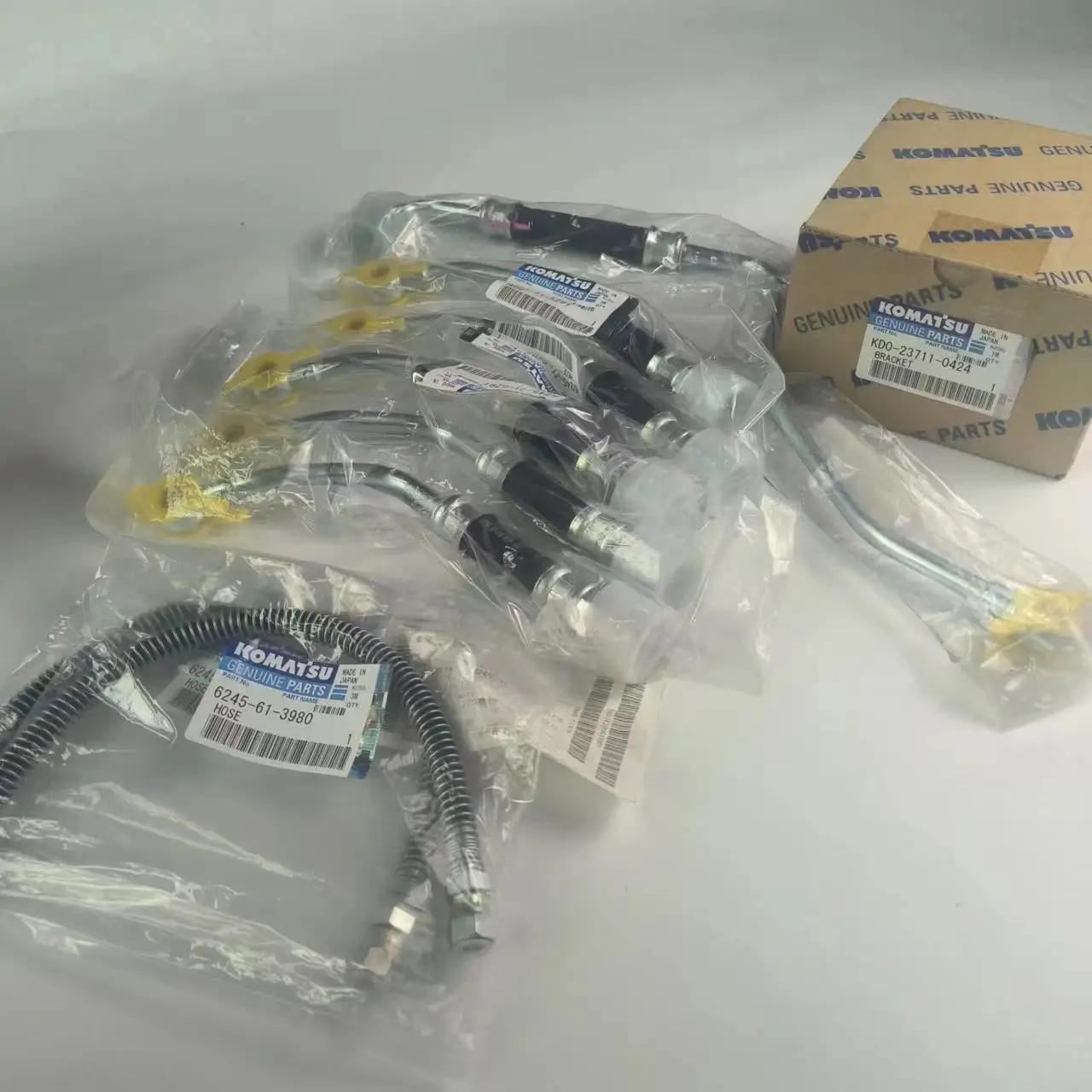 All Original Komatsu D475A Bulldozer Accessories Genuine OEM Parts ,High Quality Bushing And Hose 1987151340 198-71-51340