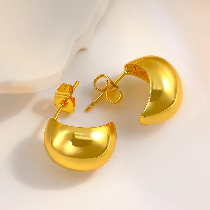 2024 New Design Wholesale Water Drop Collect 18k Gold Plated Brass Metal Stud Earrings Jewelry For Woman