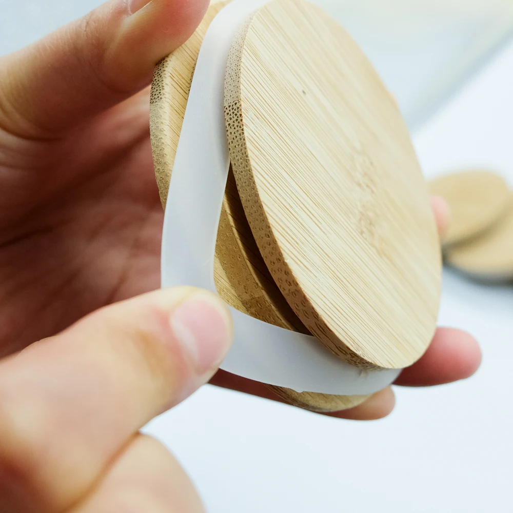 Custom 8.5 cm Round Wooden Bamboo jar Lids with laser cut For glass scent candle container black trade