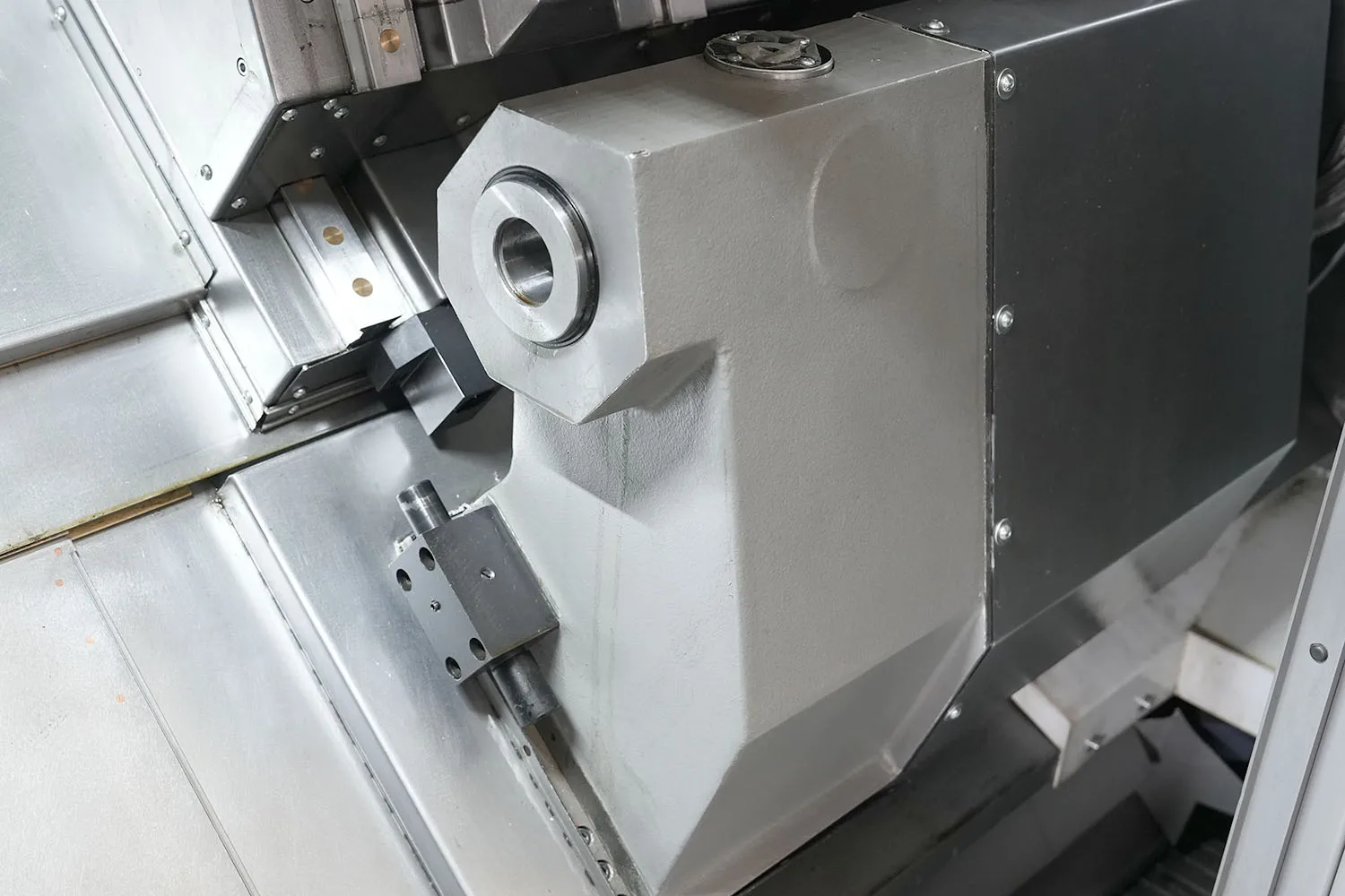 GT DMTG DT40HY 4 Axis Cnc Metal Lathe Live Tooling Torno Cnc Horizontal Lathe Chinese Cnc Lathe Multifunctional