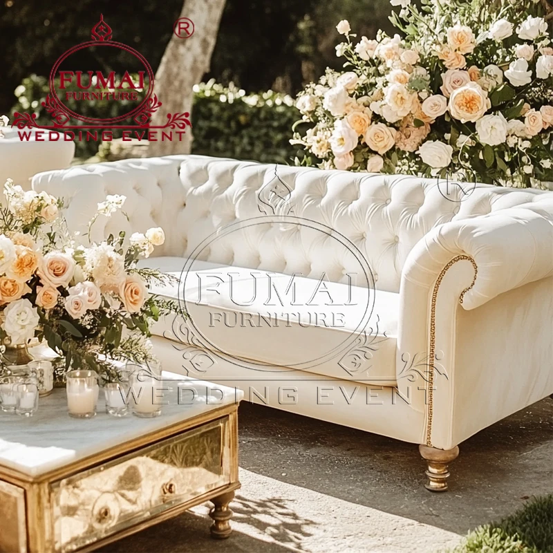 Wholesale High-Density Soft Cushion Gold Frame Fiberglass Banquet Throne Party Event Wedding Sofa for Living Room Use