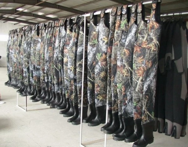 
Breathable pink camo neoprene chest wader suit 