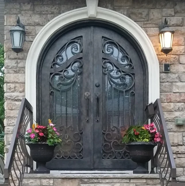 Custom forged special-shaped wrought iron gate with modern hollow pattern process,, can be installed glass