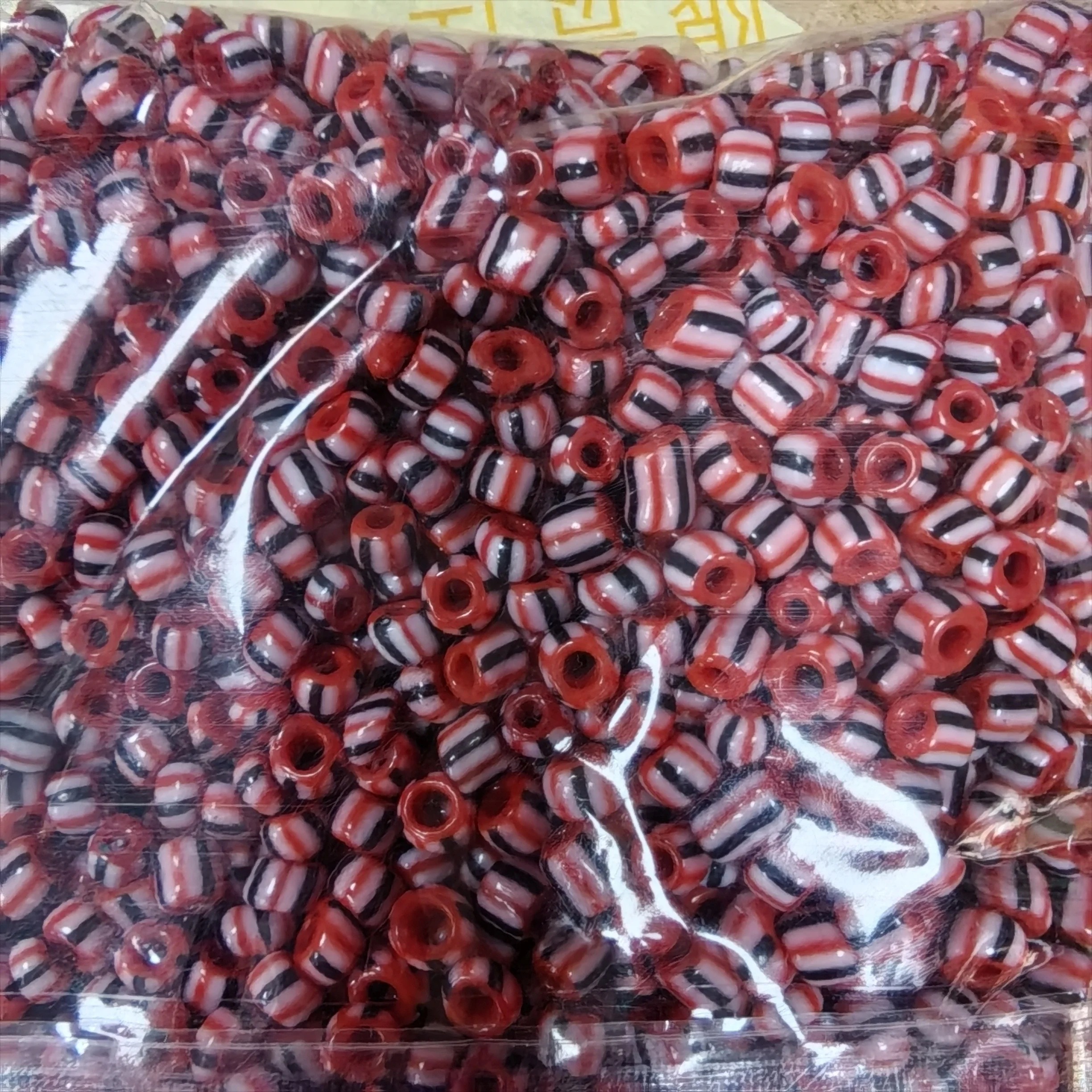 Стеклянные бусины