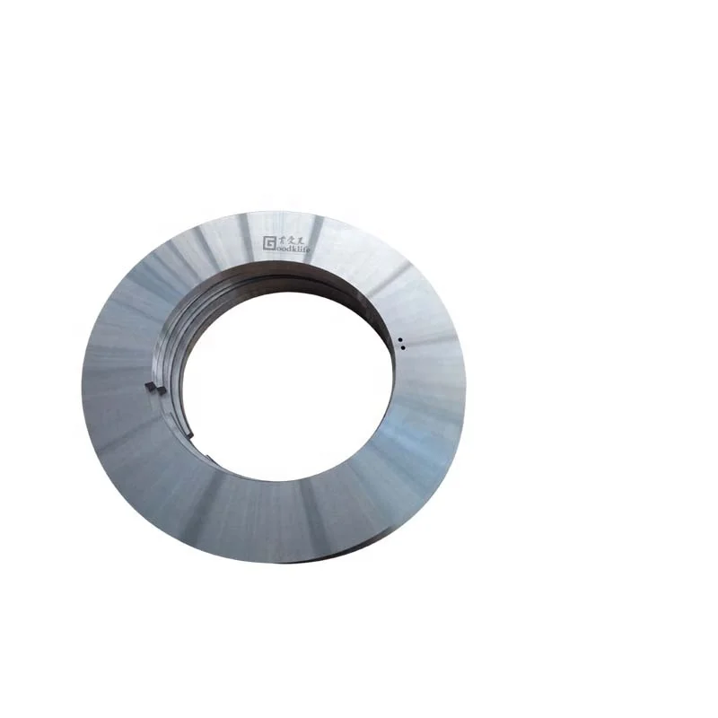 Круглый металлический нож для резки