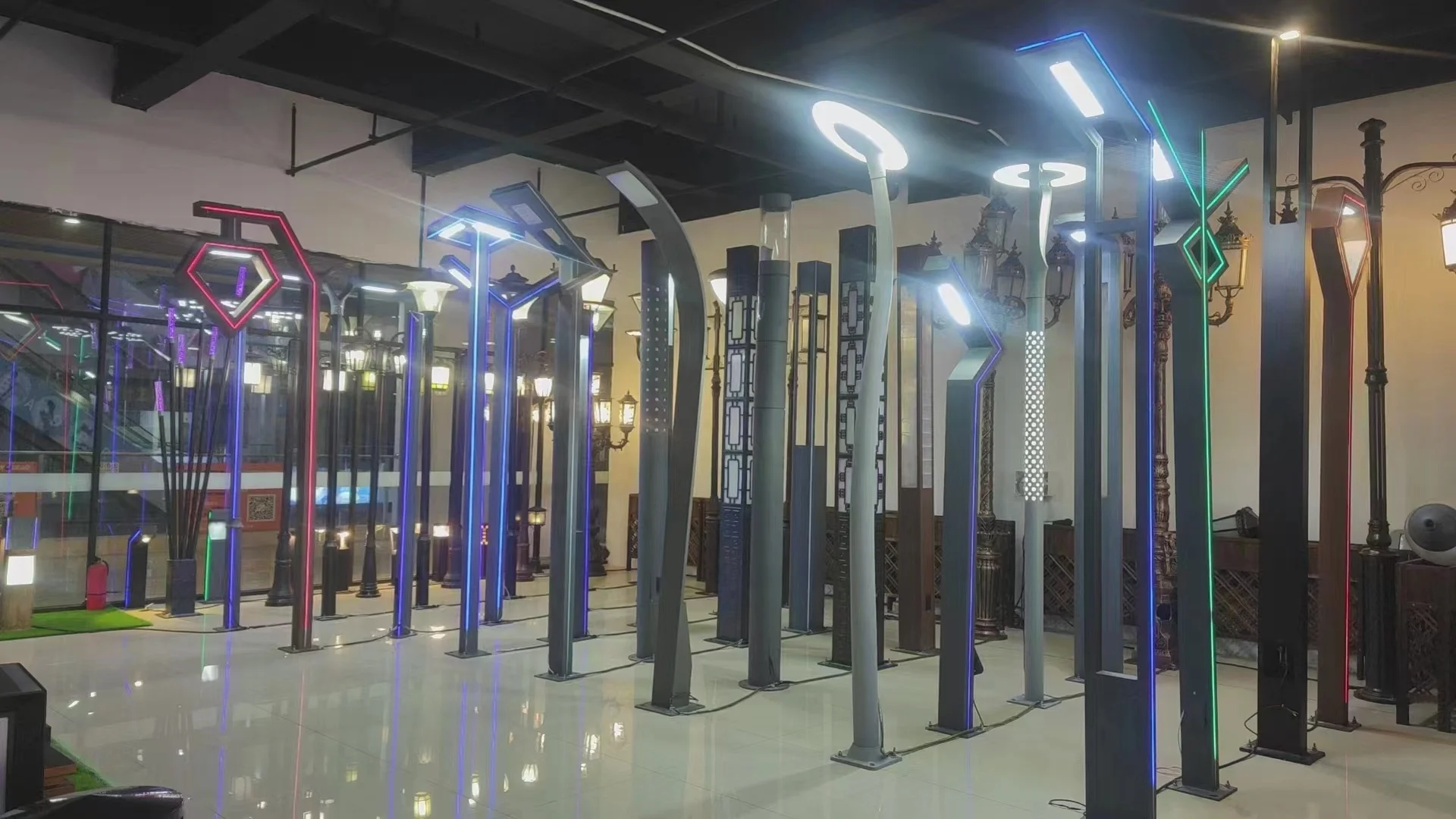 Modern style high-quality aluminum pole 4m double head side blue light strip street light IP65 waterproof LED courtyard light