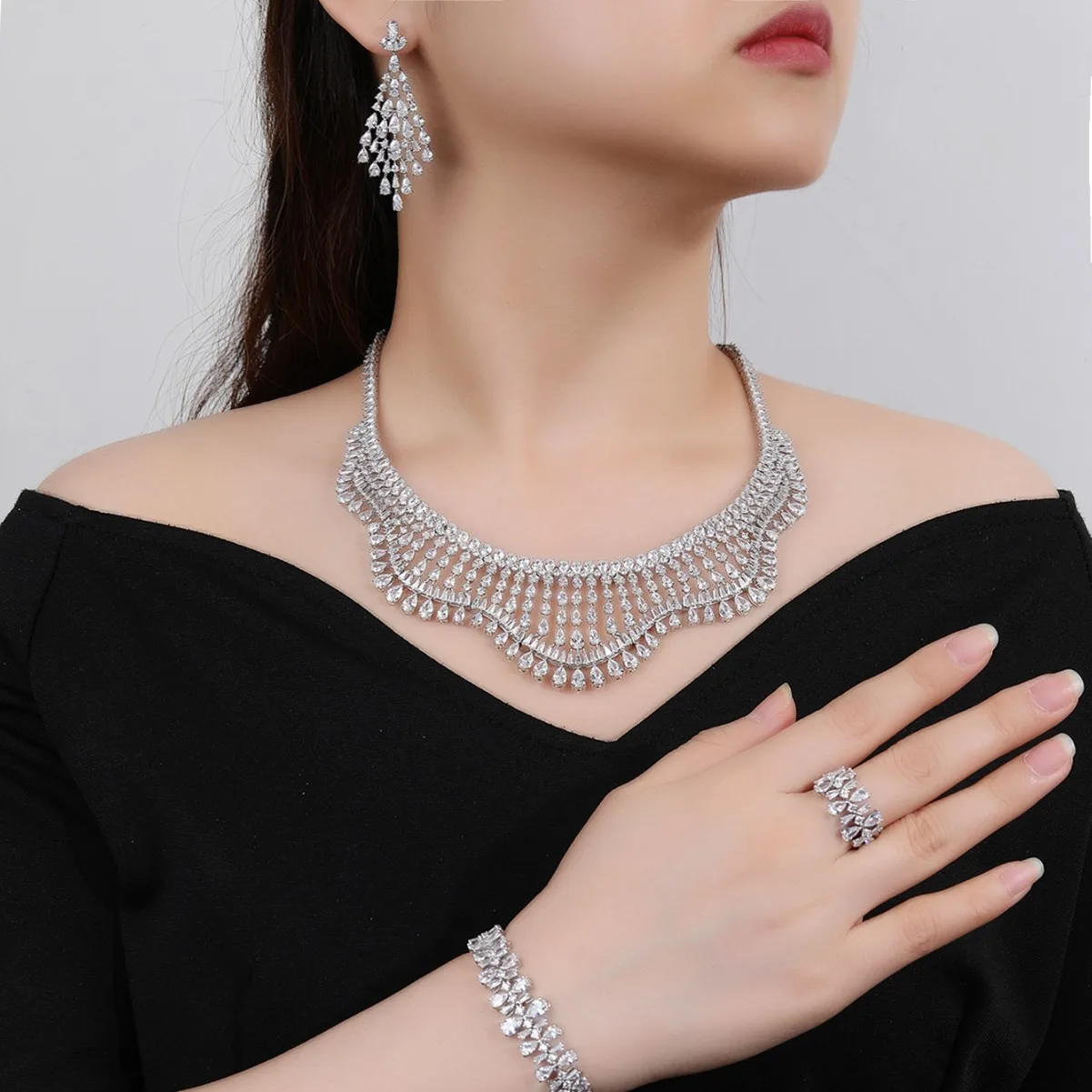 Изысканные Ювелирные наборы 18k позолоченные креативные дизайнерские ювелирные Дубай изделия милые для женщин