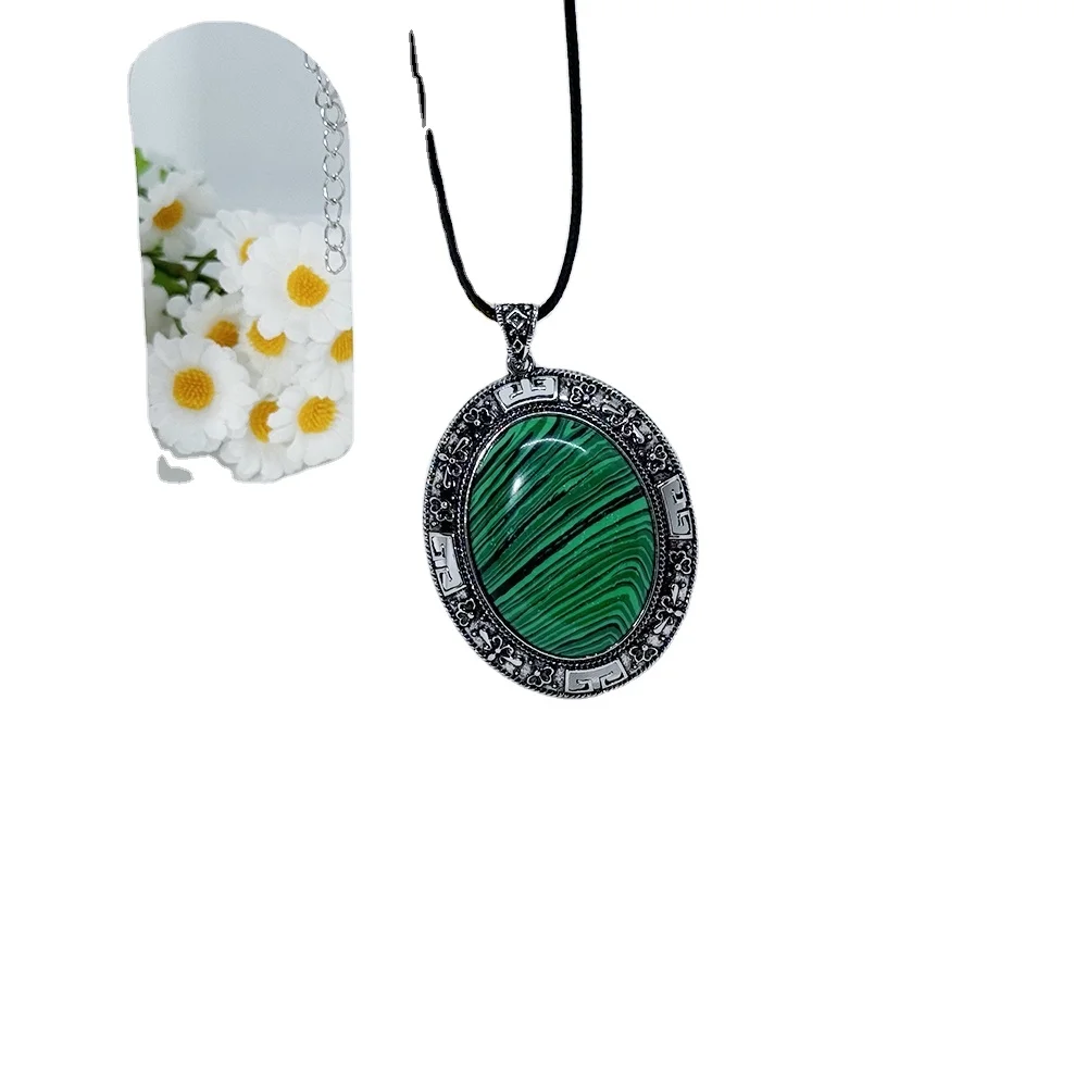 High Quality Trendy Malachite Pendant Necklace Natural Semi-Precious Stone Polished Oval Stone for Party Jewelry