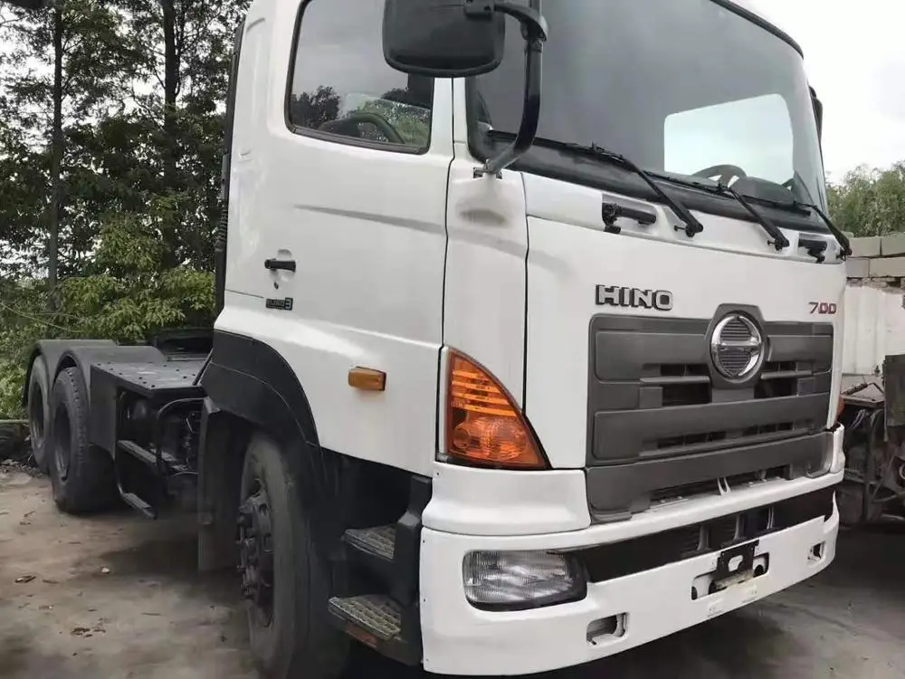 Used Condition China Made Hino 700 tractor head