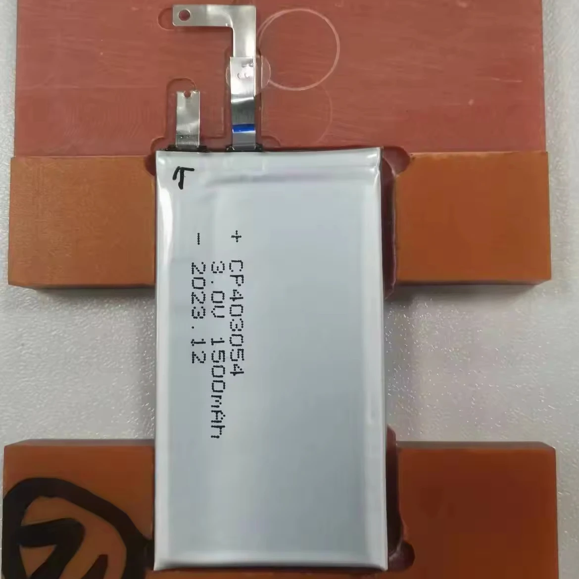 CP403054 for security tracking and access control cards ultra-thin primary Li-mno2 lithium battery