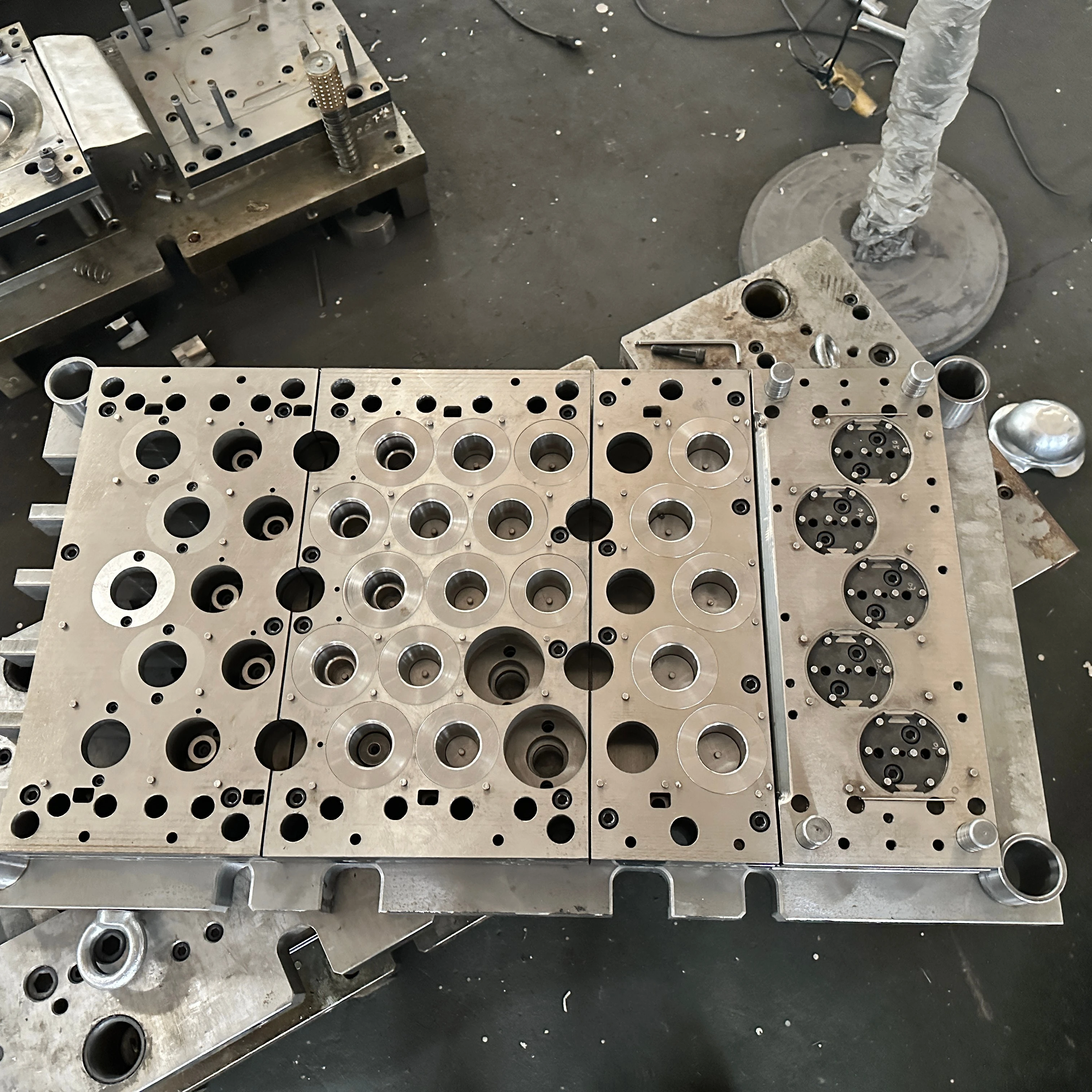 Hot Sale High Quality Costume High Precision Metal Stamping Punch Press Tooling Sheet Metal Forming Die Stamping Mold