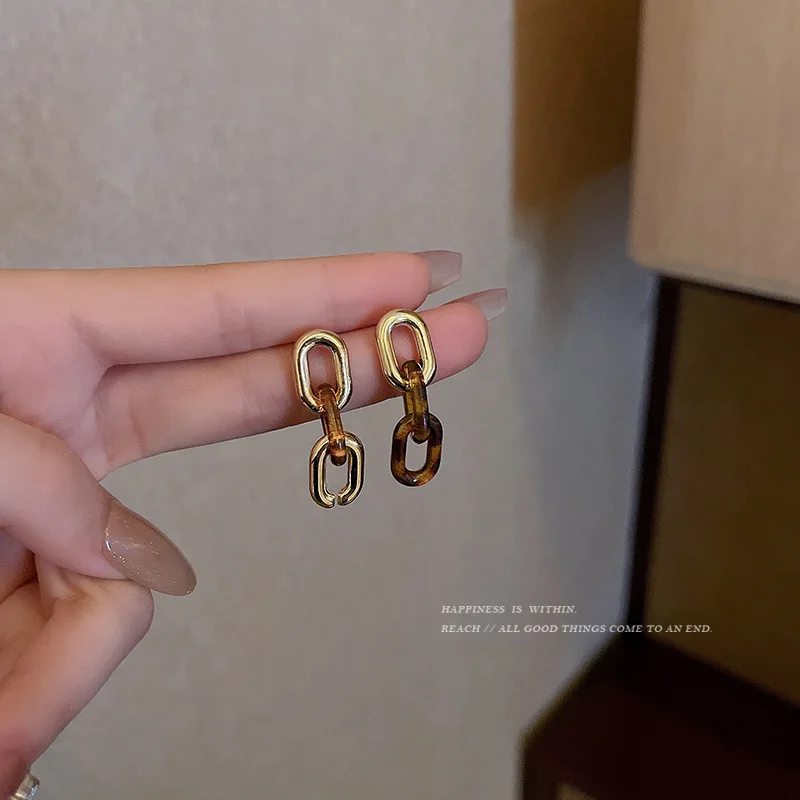 Retro Leopard Chain Earrings Drop for Women New Fashion Simple Creative Chunky Chain With Tortoise Resin Link Chain Earrings