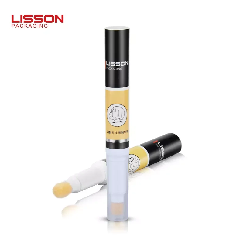 Lip Gloss Plastic Tube Cosmetic Empty  8ml OEM Logo Surface Inside Cap flocking applicator