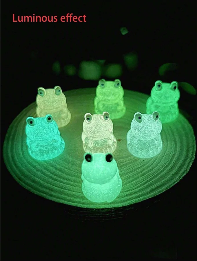 CLBX Crafts desktop ornaments, starry sky night glow frog micro landscape, handmade bag buckle, pendant, DIY resin matching