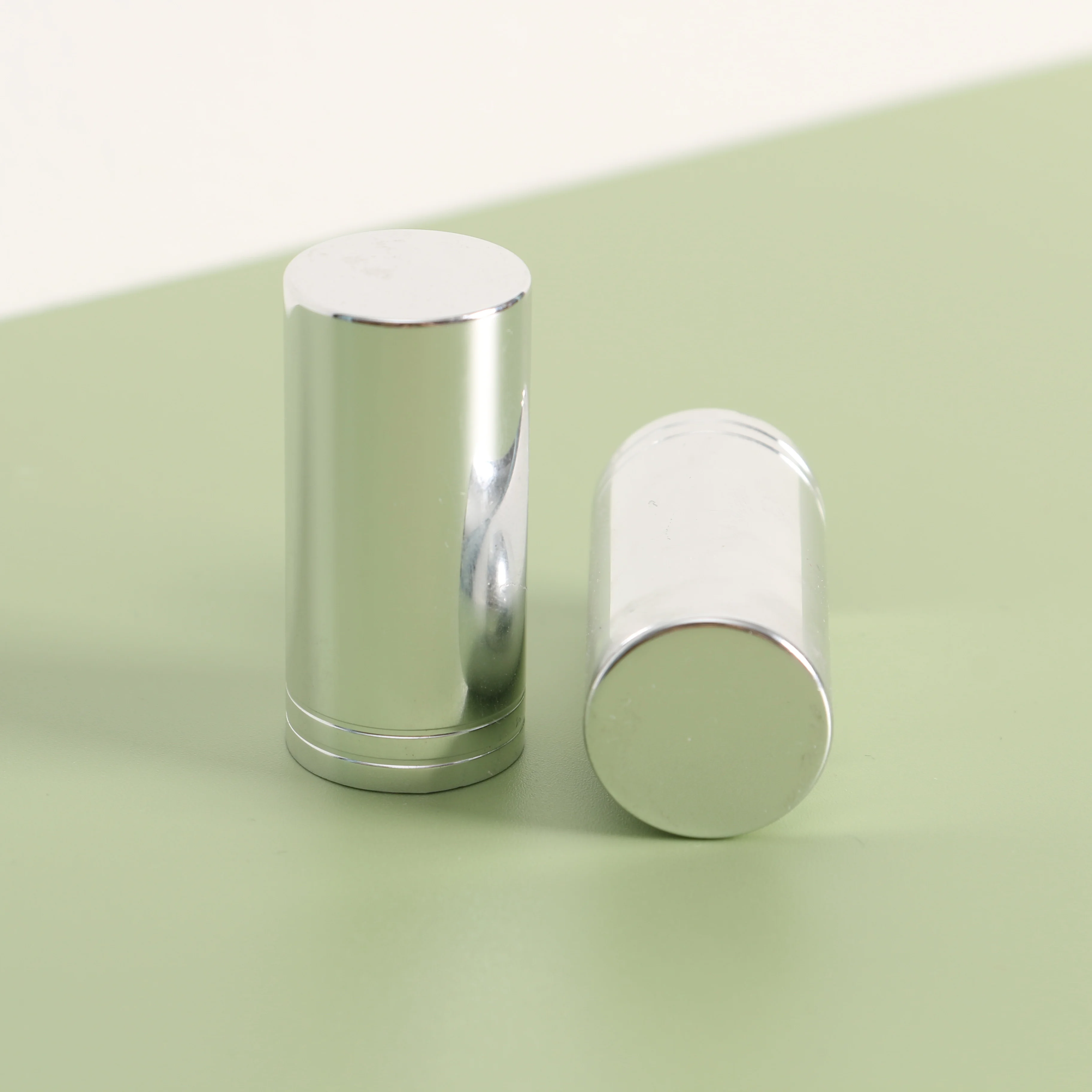 square pet plastic round tub with aluminum no leak screw cap lids golden silver black cosmetics containers jar glass pill bottle