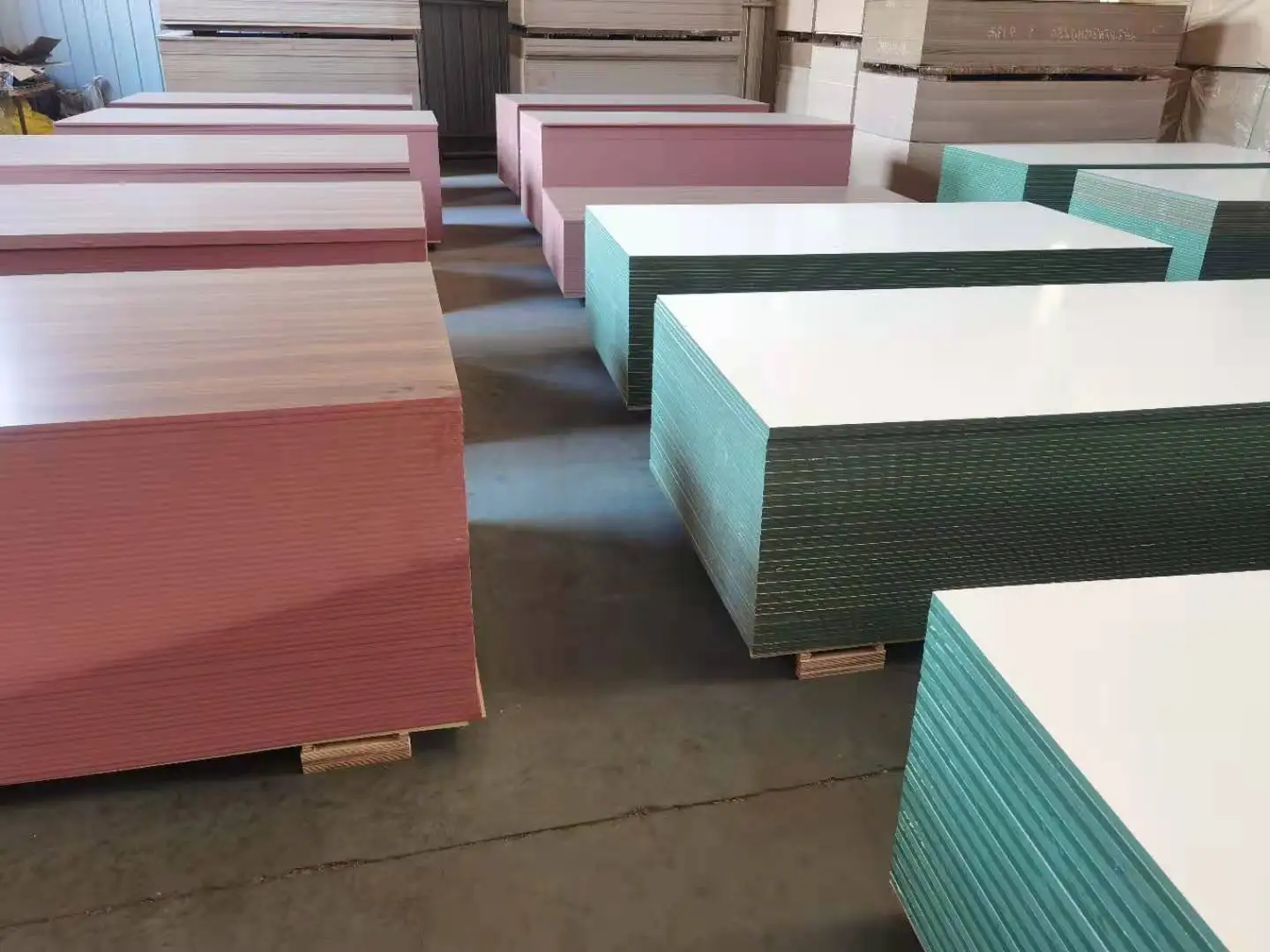 Melamine HMR MDF Board Sheet, High moisture resistant Waterproof MDF 15mm 18mm