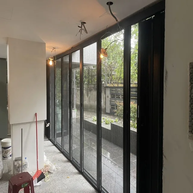 augo magnetic screen door  self sealing heavy du