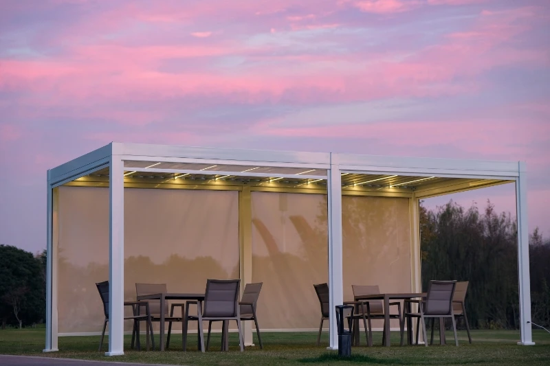 Adjustable Bioclimatic Waterproof Sun-proof Outdoor Garden Patio Manual Louver Aluminum Pergola With Screens