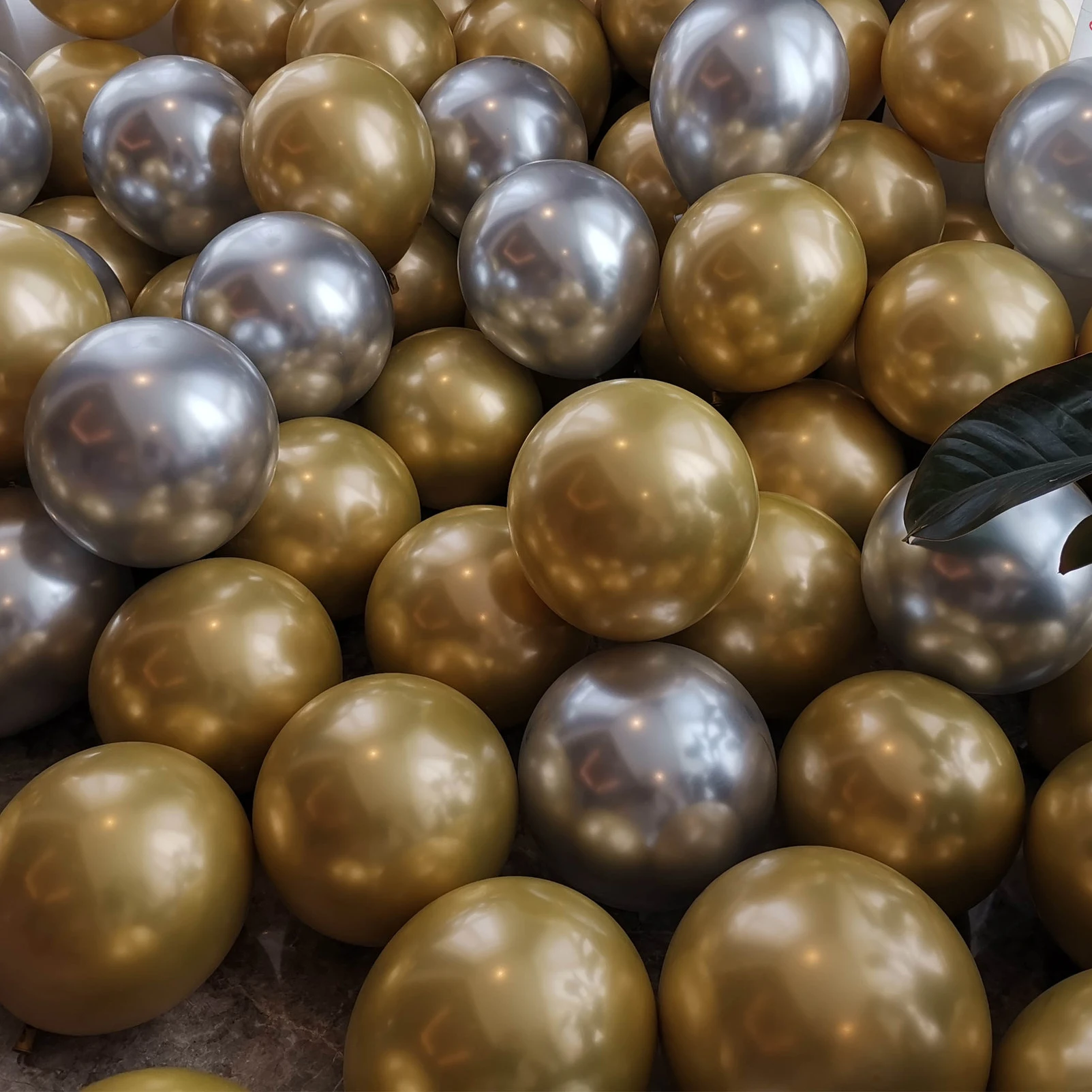 Ychon 12 inch Metallic Chrome Gold Balloons Thick Latex balloons for Birthday Wedding  Party Decorations