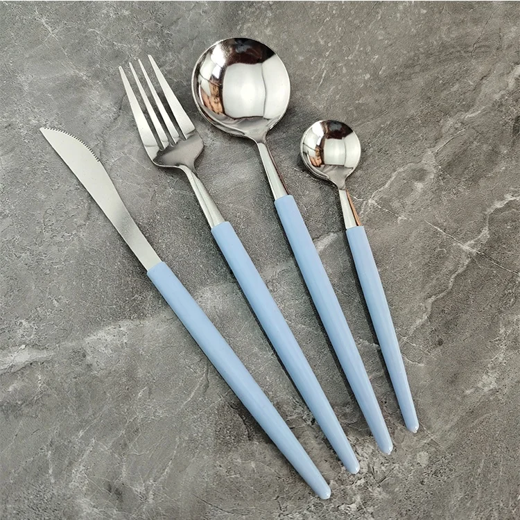 Disposable  Eco-friendly New Portuguese 4pcs plastic handle silver cutlery set Western tableware knife fork and spoon