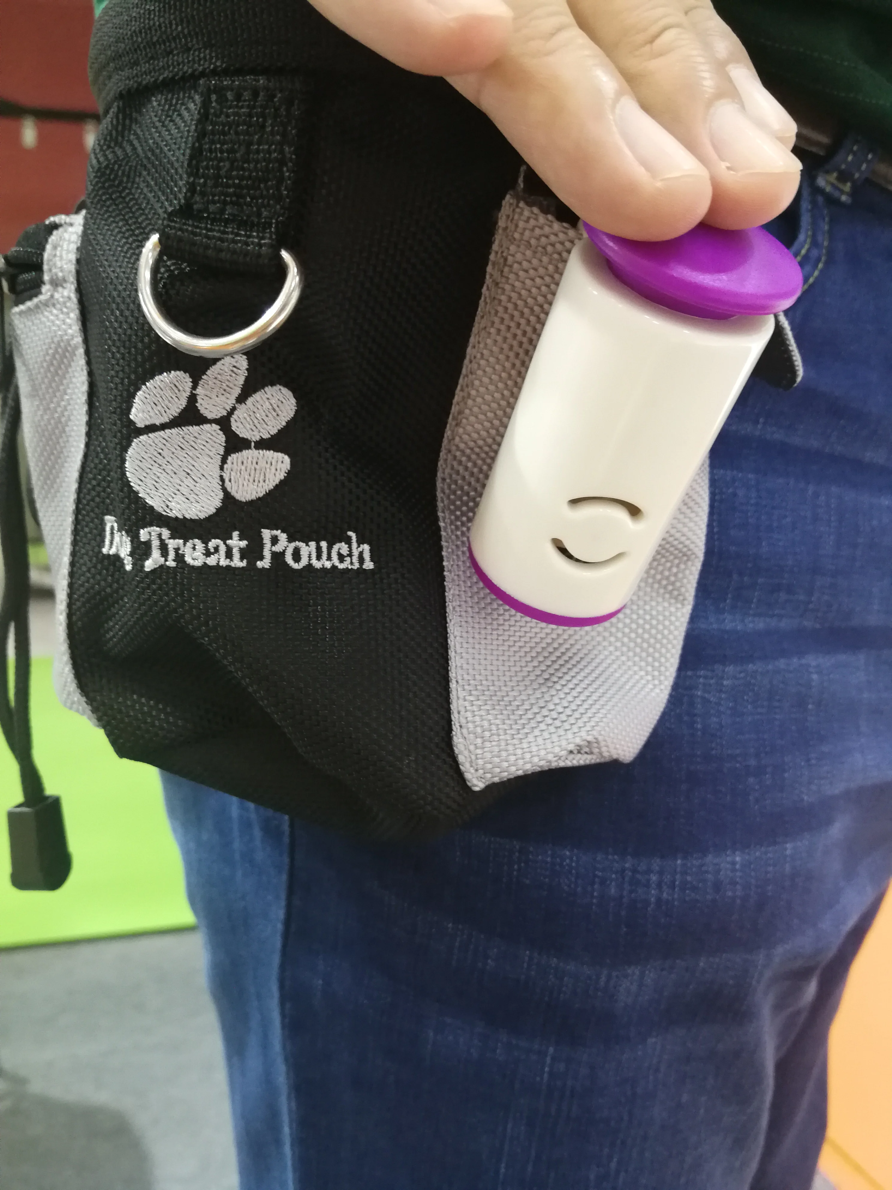 2021 Most Popular White Body With Pet Paw Dome New Quicker Clicker Fashion Practical Pet Training Clicker