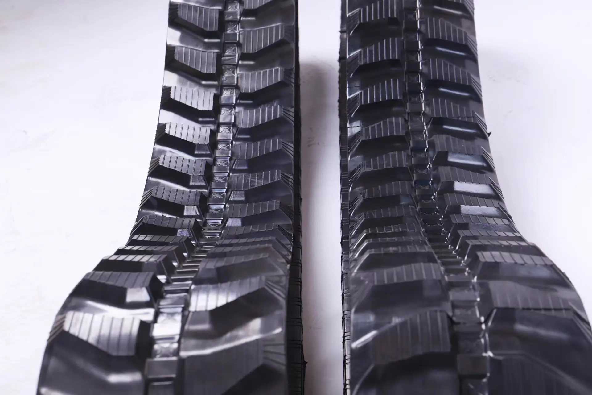 180mm Wide Adjustable Rubber Tracks 180*72*36 Robot/Engineering