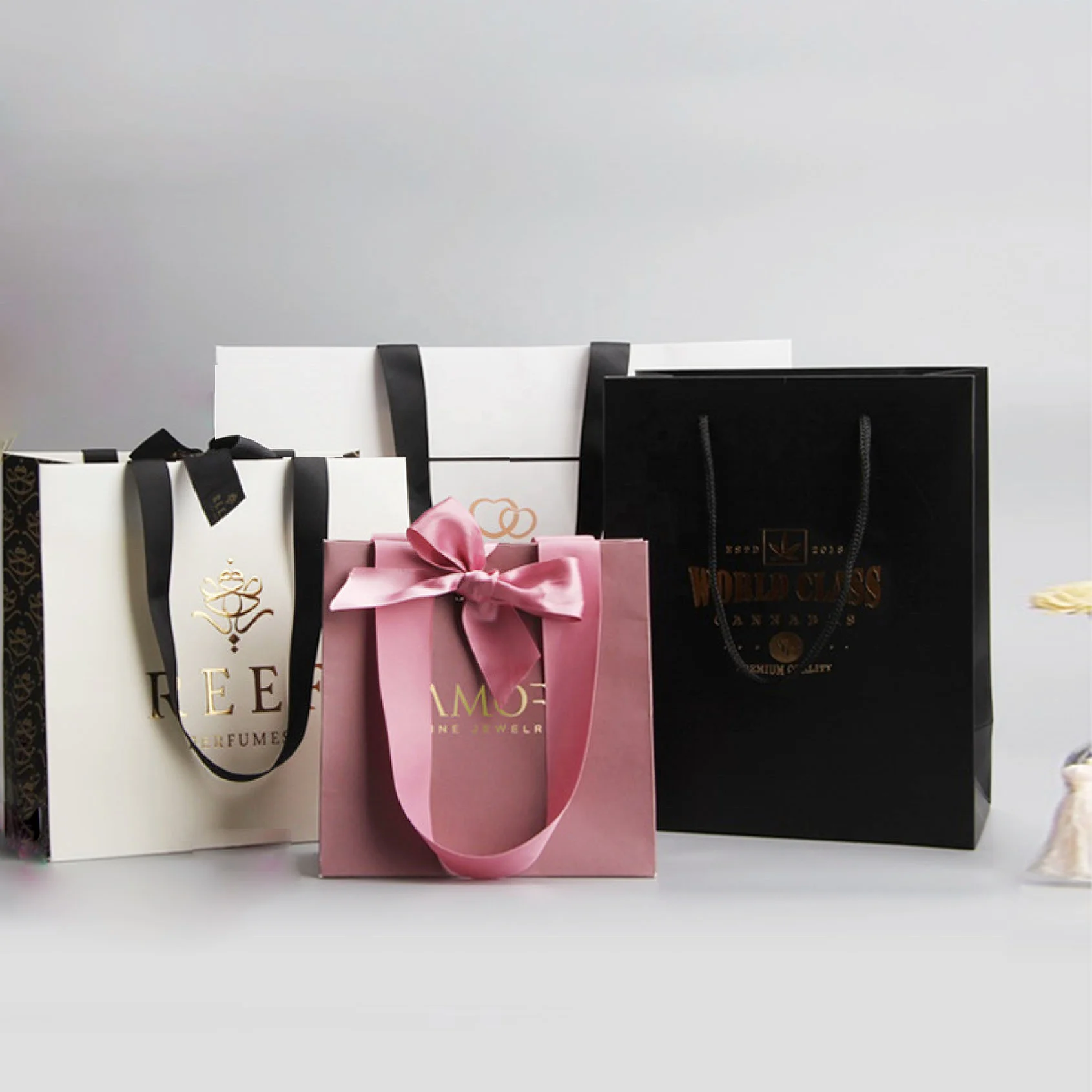 Custom Matt Laminated Large White Paper Bag Luxury Shopping Bag Small Jewelry Gift Bags With Logo