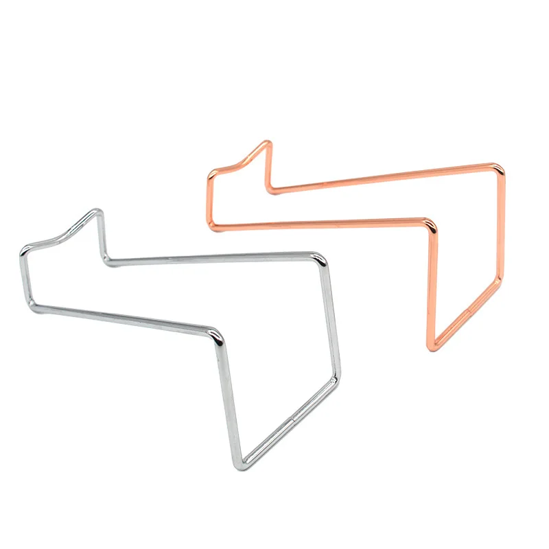 LLX492 High Quality Decorative Red Wine Bottle Holder Ornaments Display Stand Bar Party Craft Iron Metal Wine Rack